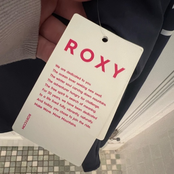 Roxy Whole Hearted Long Sleeve UPF 50 Rashguard Navy LARGE - Picture 11 of 12